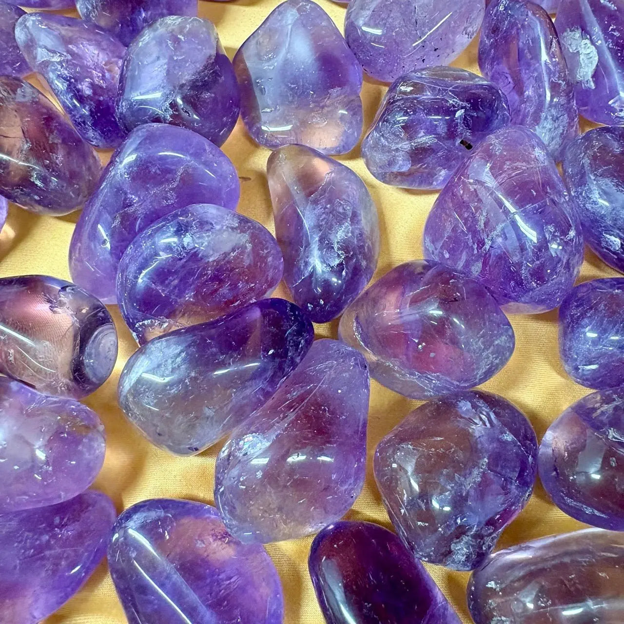 Ametisti - Kämmenkivi - Kantaa Ae Zadkielin energiaa 3 - 5cm - Valkoisen Liekin Voima