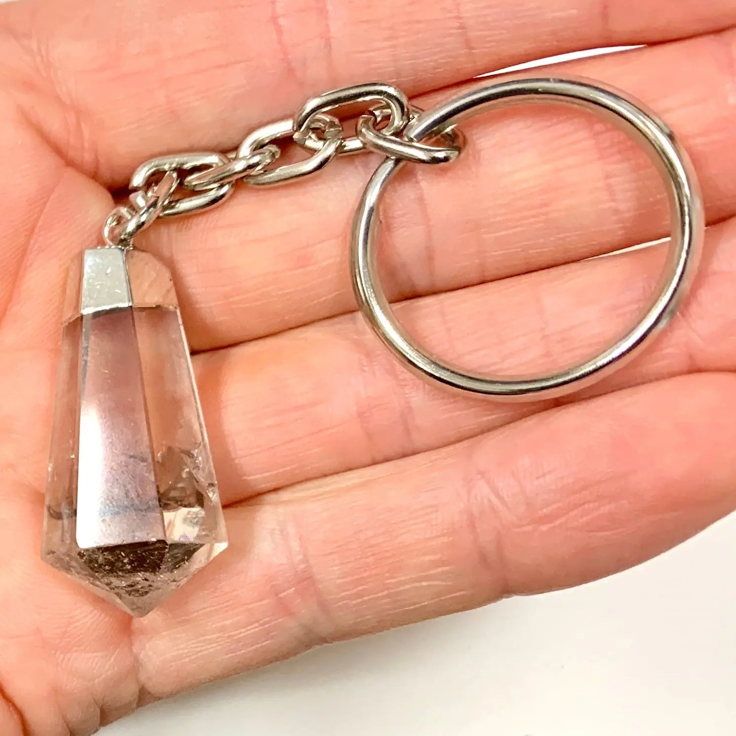 Savukvartsi - Avaimenperä - Viistehiottu kristallikärki - Valkoisen Liekin Voima