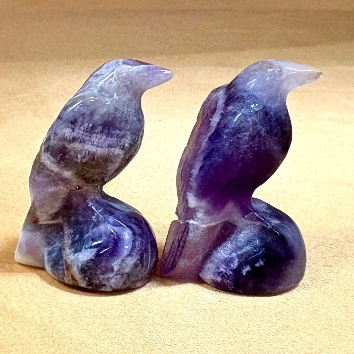 Chevron ametisti - Kristallilintu - 3,5cm - Valkoisen Liekin Voima