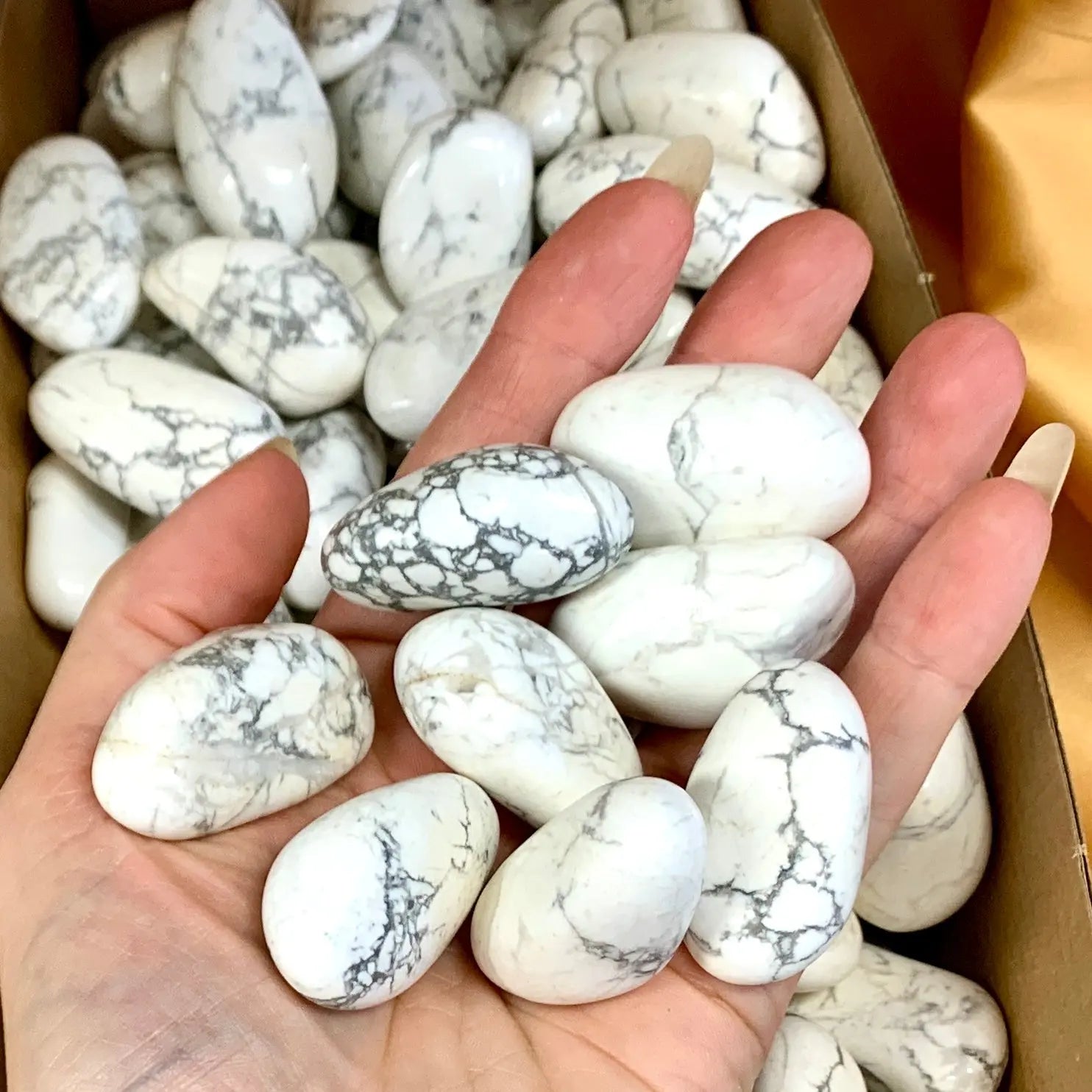 Howliitti - Kämmenkivi 3 - 5cm - Valkoisen Liekin Voima