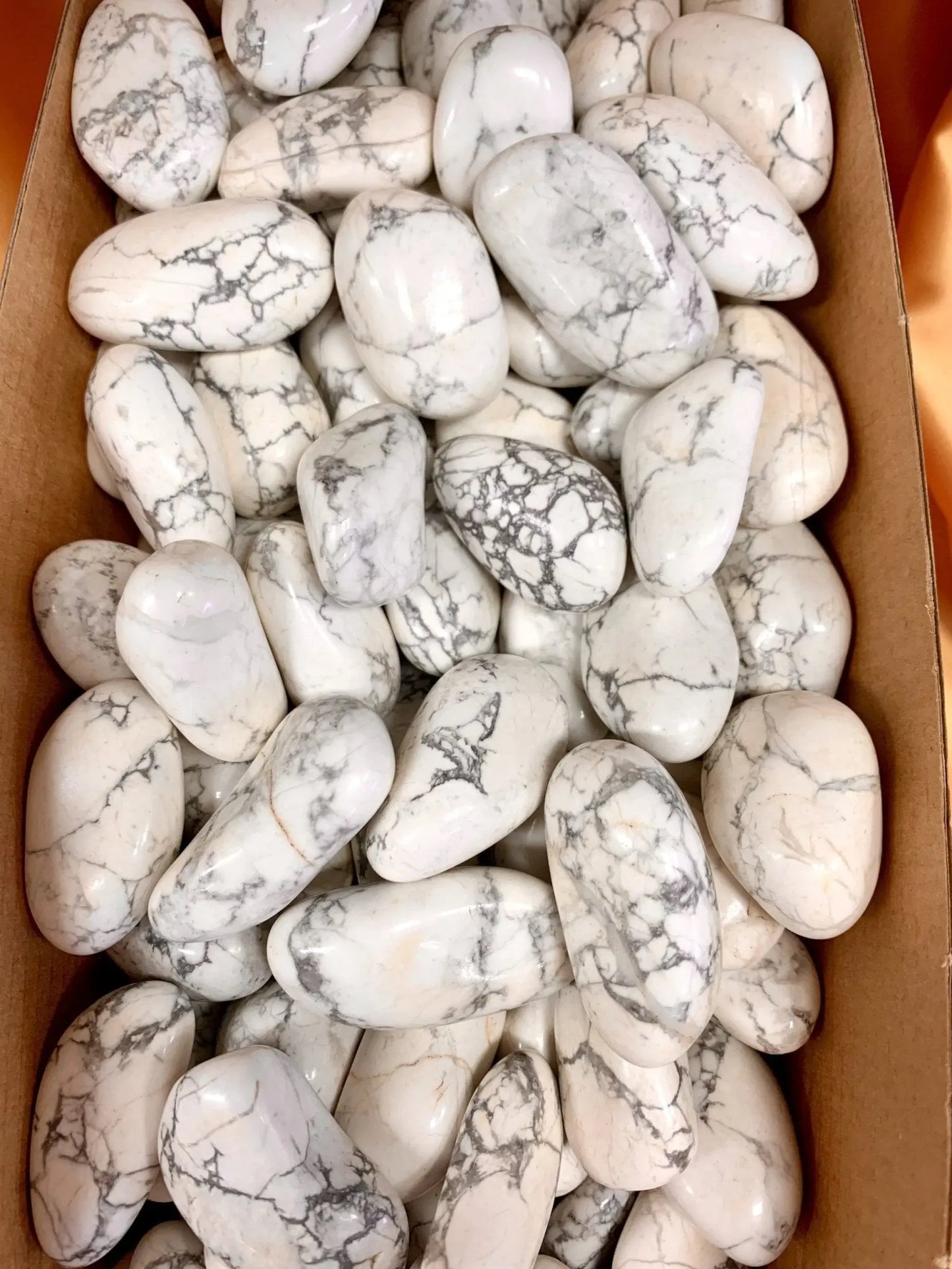 Howliitti - Kämmenkivi 3 - 5cm - Valkoisen Liekin Voima