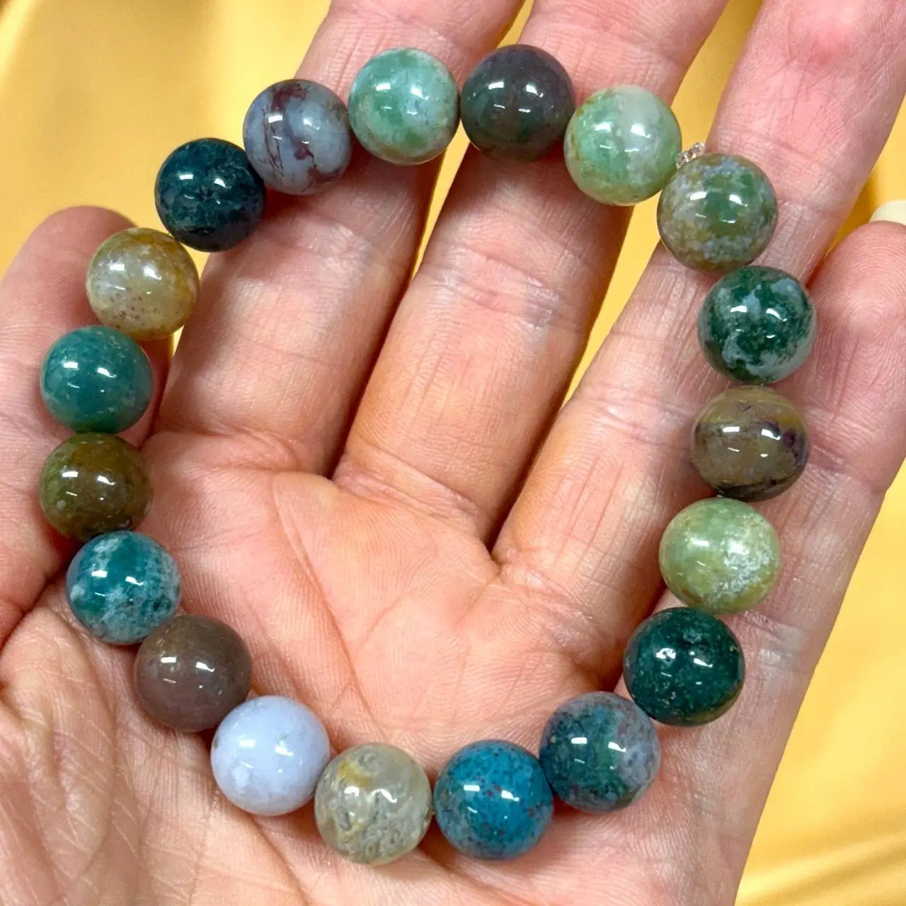 Intian akaatti - Rannekoru - Ikuisuuskivi, helpottaa ajatusta vanhenemisesta, lisäten charmia - Valkoisen Liekin Voima