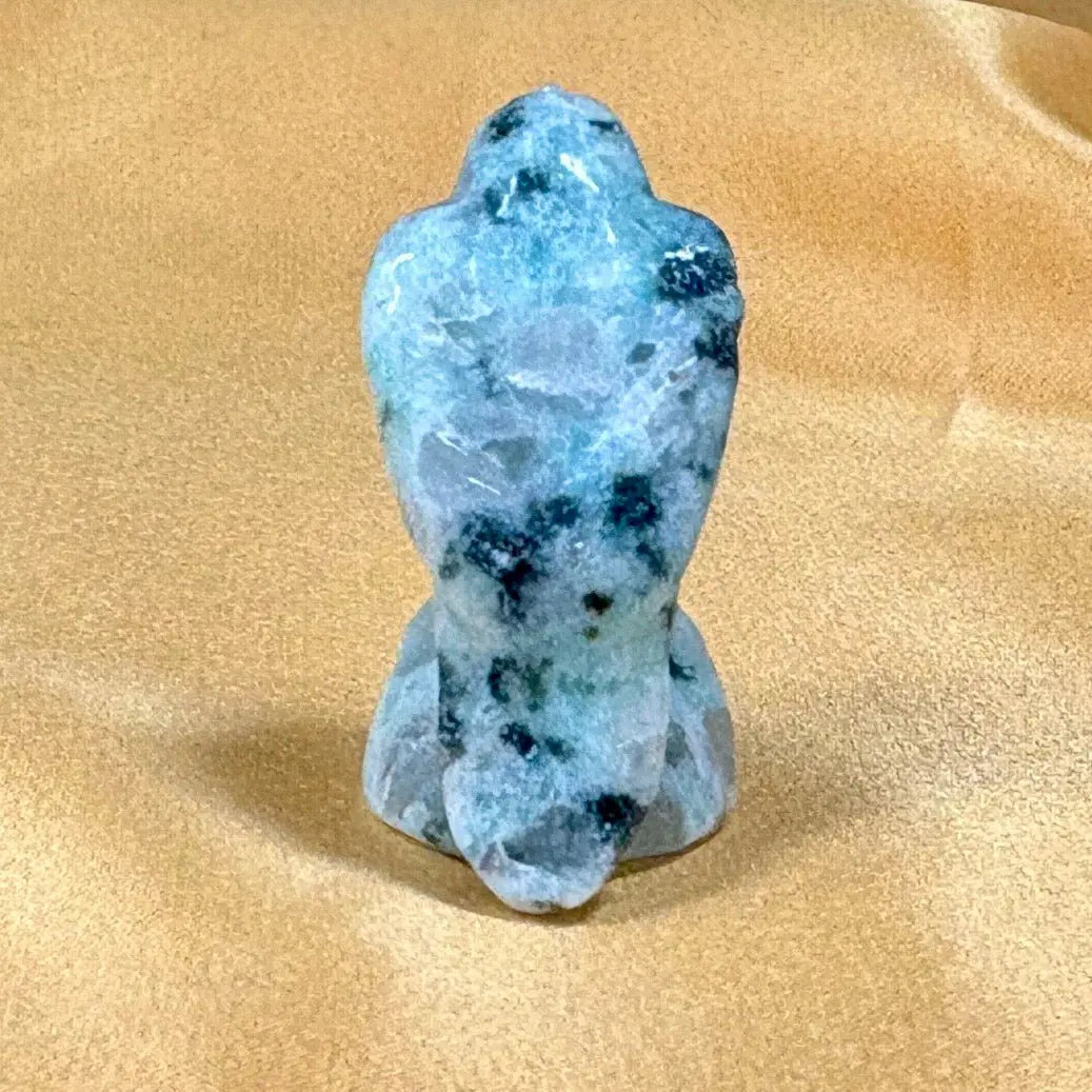 Kiivikivi - Kristallilintu - 3,5cm - Valkoisen Liekin Voima