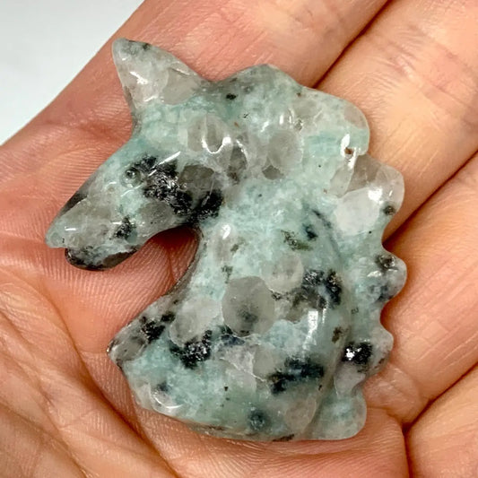 Kiivikivi - Kristalliyksisarvinen 4cm - Valkoisen Liekin Voima