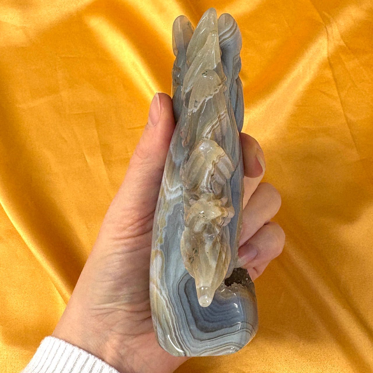 Kristalliyksisarvinen Maori - Akaatti 15cm ja 604g - Valkoisen Liekin Voima