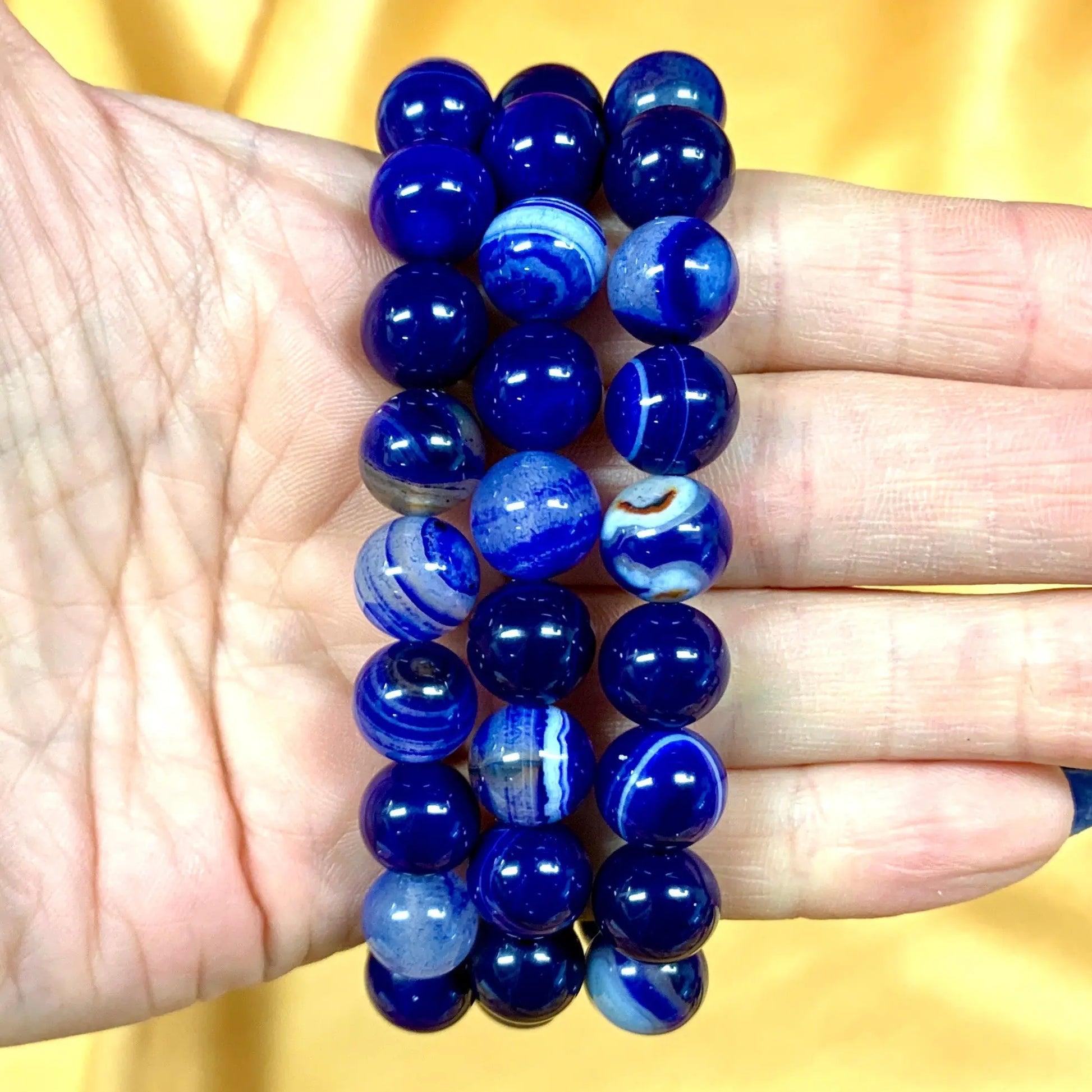 Kuninkaallisen sininen akaatti - Rannekoru - Poistaa pelkoja, suojelee, voimaannuttaa - Valkoisen Liekin Voima