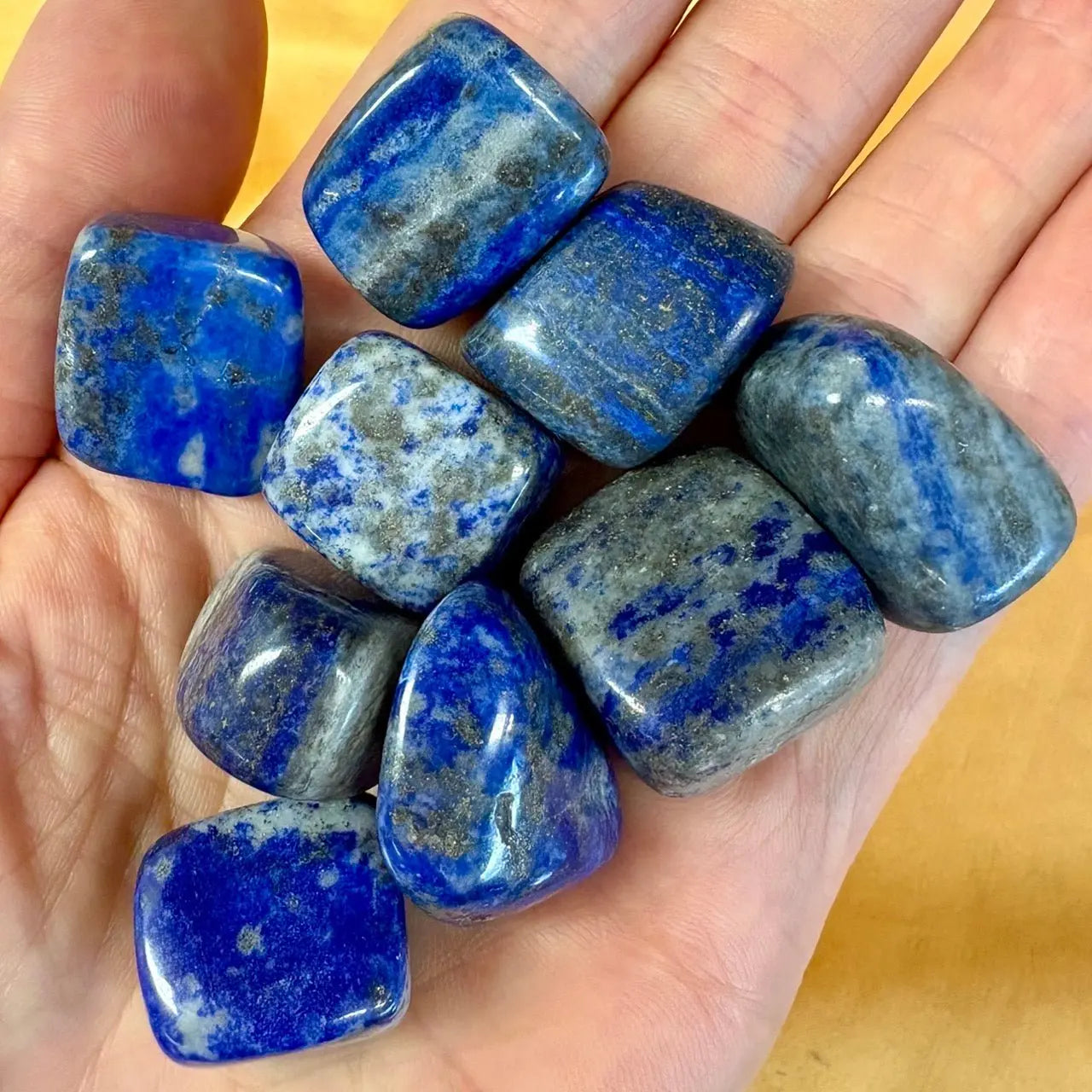 Lapis latsuli - Kämmenkivi - Kantaa Ae Mikaelin energiaa 2 - 3cm - Valkoisen Liekin Voima