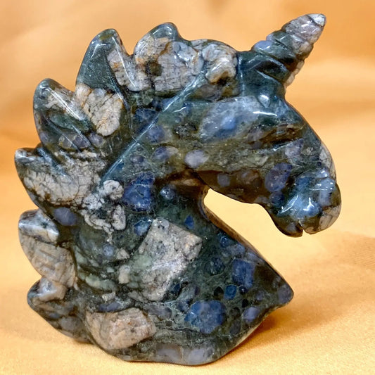 Llaniitti - Kristalliyksisarvinen 5cm - Valkoisen Liekin Voima