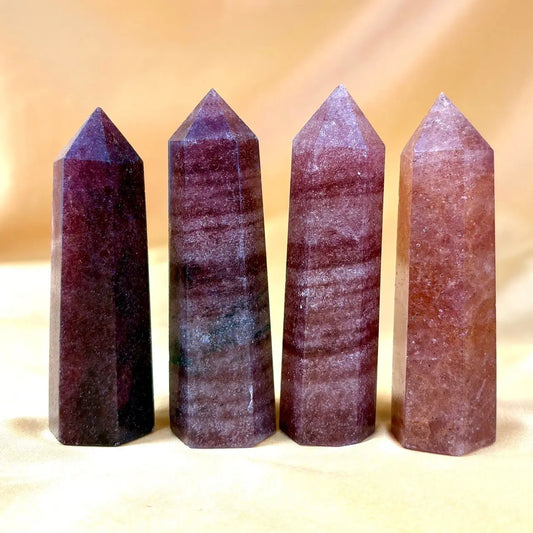 Mansikkakvartsi - Kristallikärki - Itseluottamusta ja sisäistä voimaa - 8cm - Valkoisen Liekin Voima