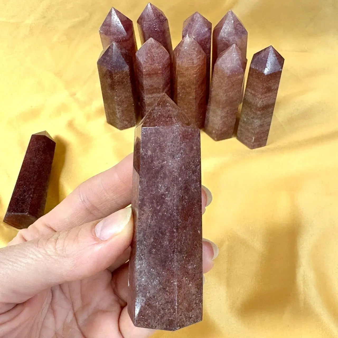 Mansikkakvartsi - Kristallikärki - Itseluottamusta ja sisäistä voimaa - 8cm - Valkoisen Liekin Voima