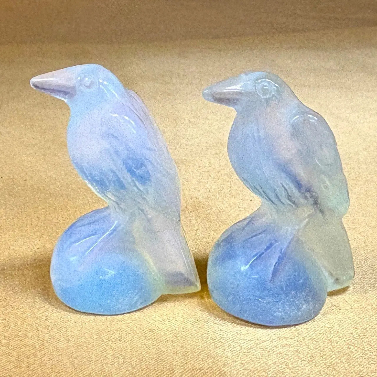 Opaliitti - Kristallilintu - 3,5cm - Valkoisen Liekin Voima