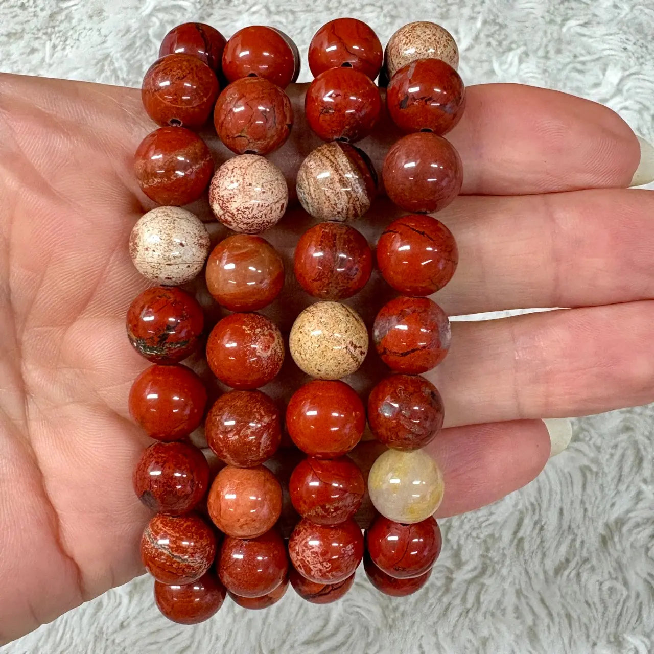 Punainen jaspis - Rannekoru - Itsetuntoa ja elinvoimaa kohottava voimakoru Valkoisen Liekin Voima