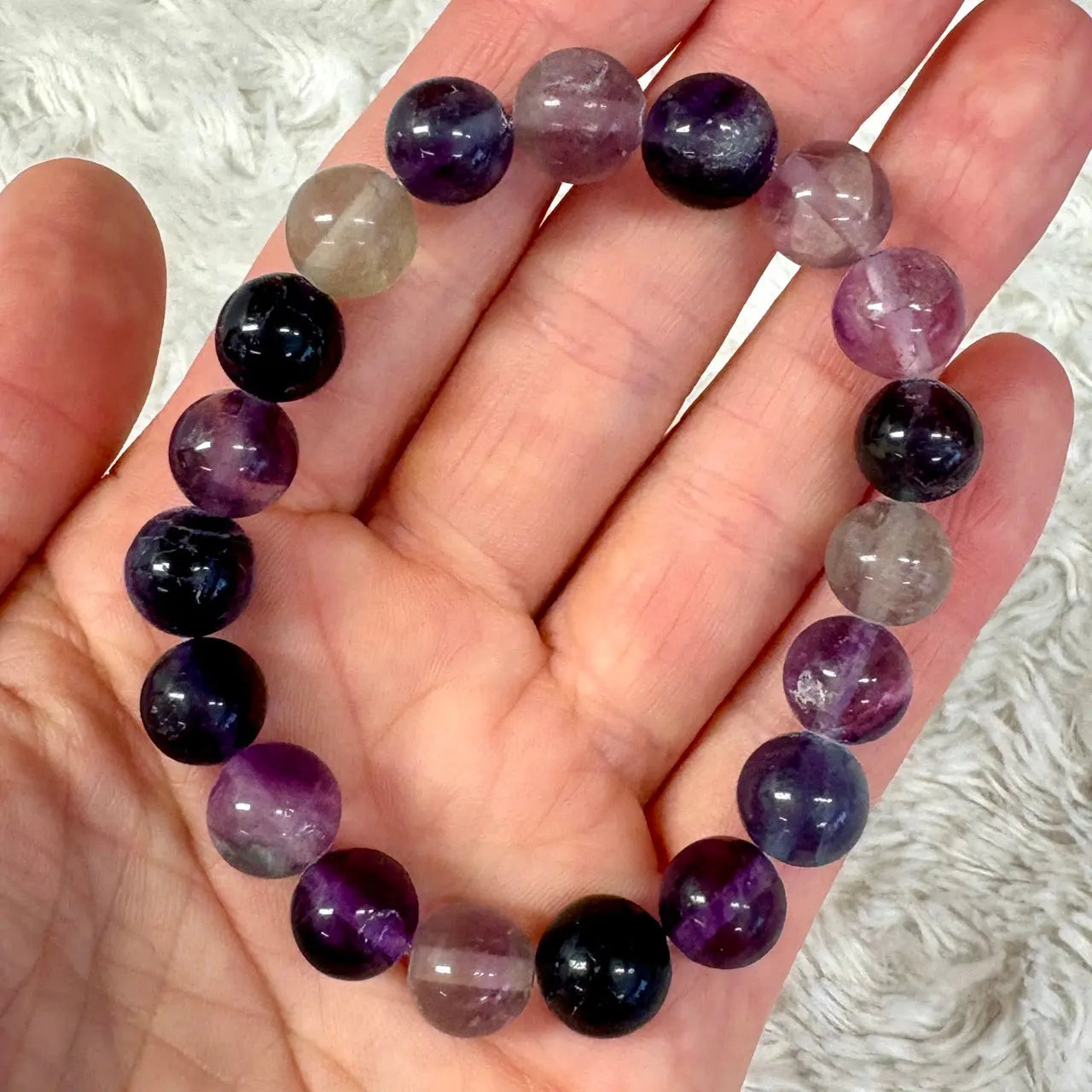 Purppurafluoriitti - Rannekoru - Auttaa päästämään irti jumiutuneista ajatusmalleista Valkoisen Liekin Voima