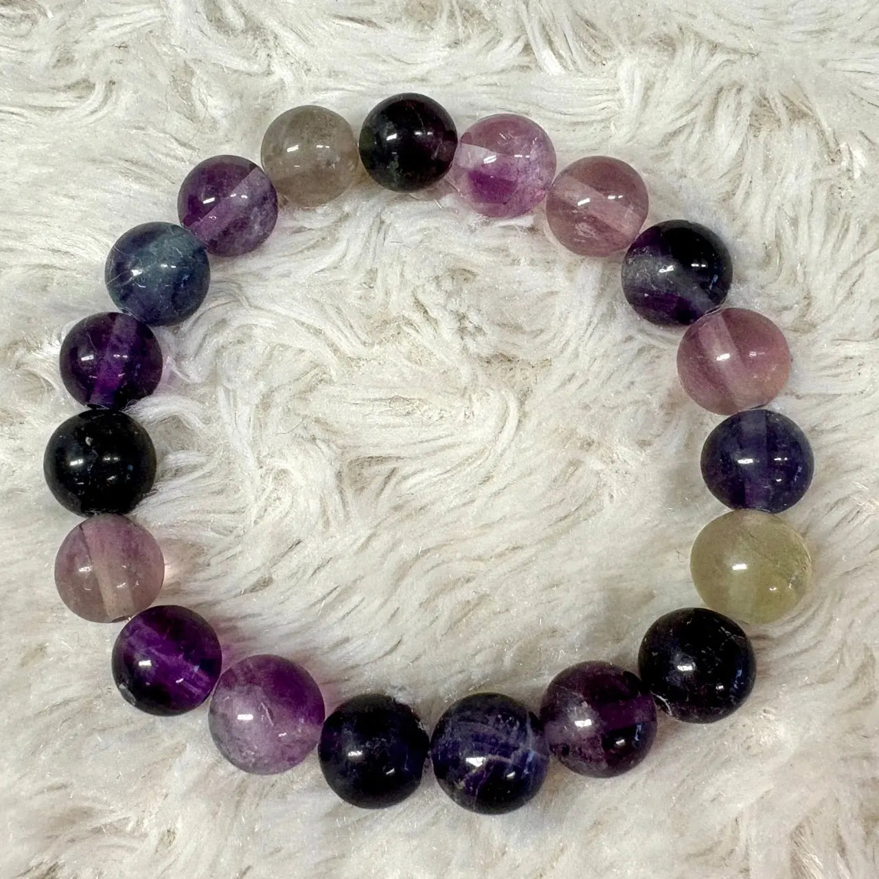 Purppurafluoriitti - Rannekoru - Auttaa päästämään irti jumiutuneista ajatusmalleista Valkoisen Liekin Voima