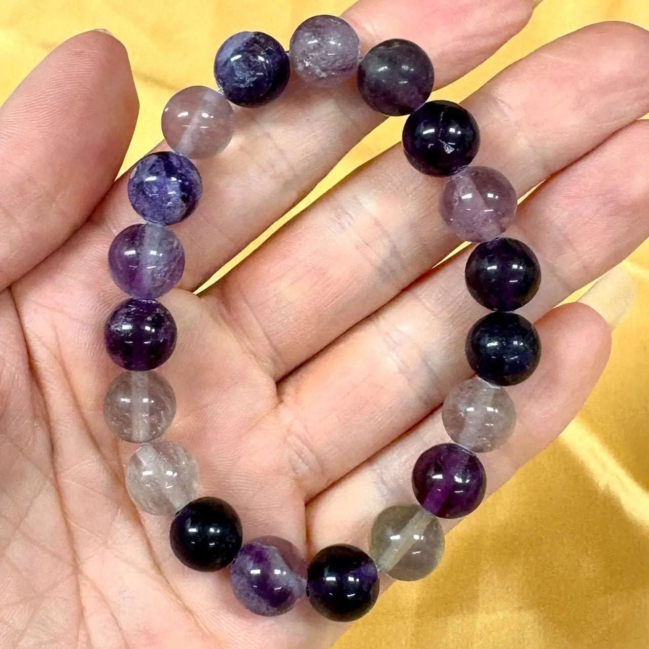 Purppurafluoriitti - Rannekoru - Auttaa päästämään irti jumiutuneista ajatusmalleista - Valkoisen Liekin Voima