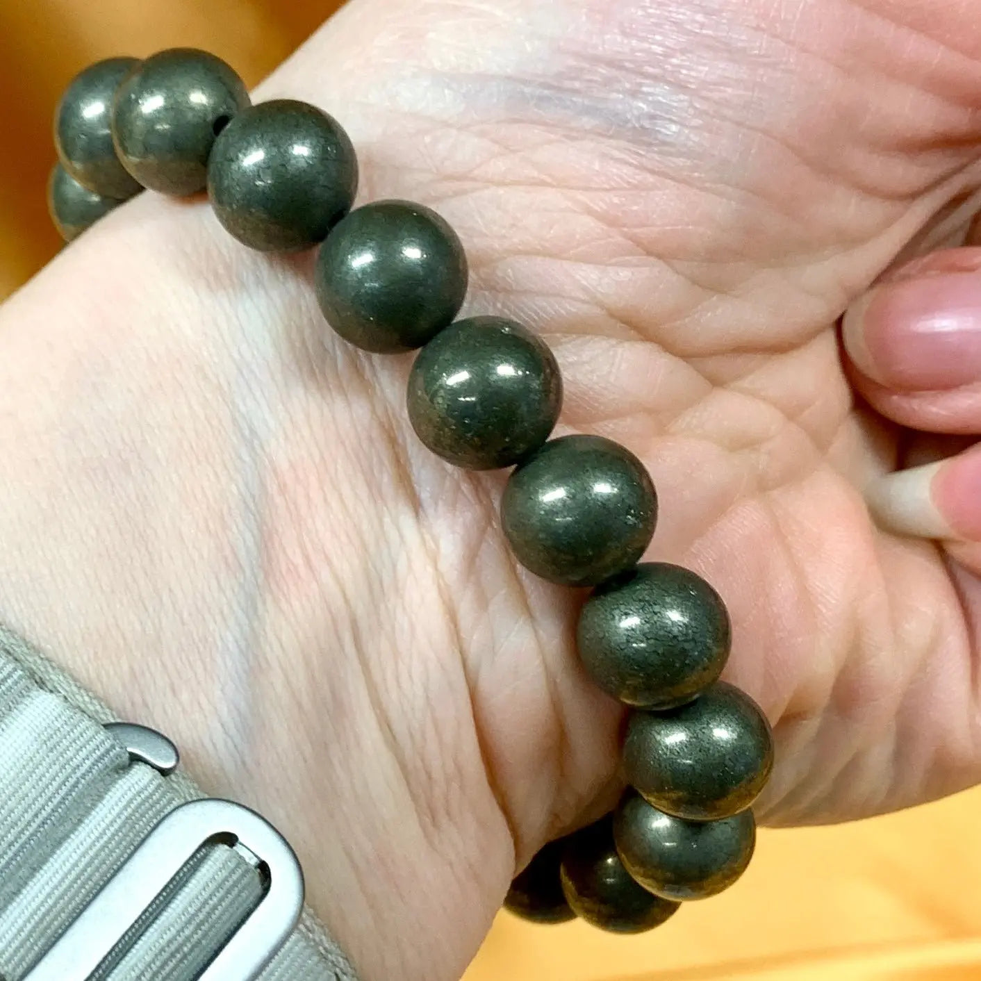 Pyriitti - Rannekoru - Vaurautta, elinvoimaa, itseluottamusta - Valkoisen Liekin Voima