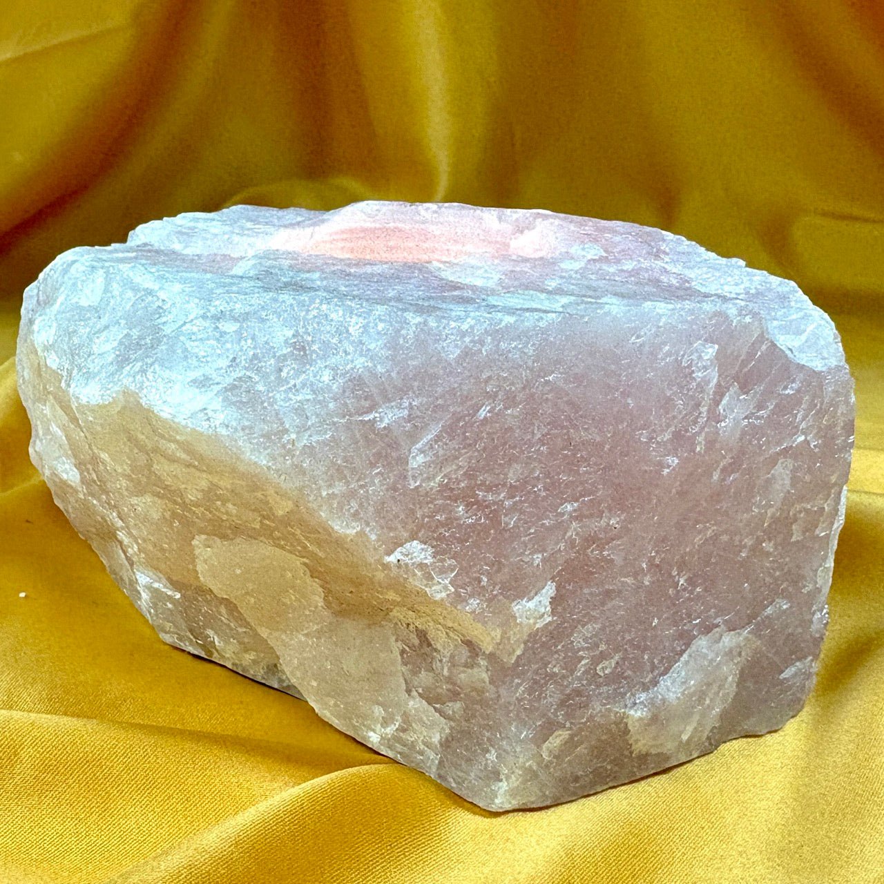 Ruusukvartsi - ISO Kristallituikku - 1,1kg - Valkoisen Liekin Voima
