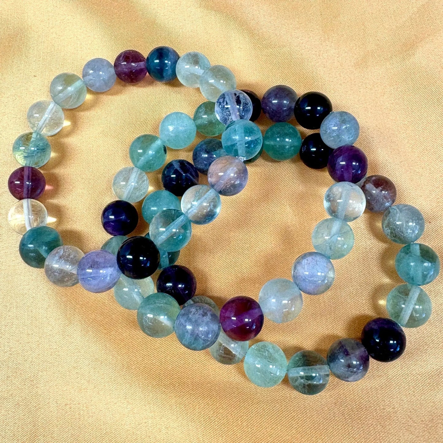 Sateenkaarifluoriitti - Rannekoru - Vapauttaa riippuvuuksista ja turhasta tunnekuormasta Valkoisen Liekin Voima