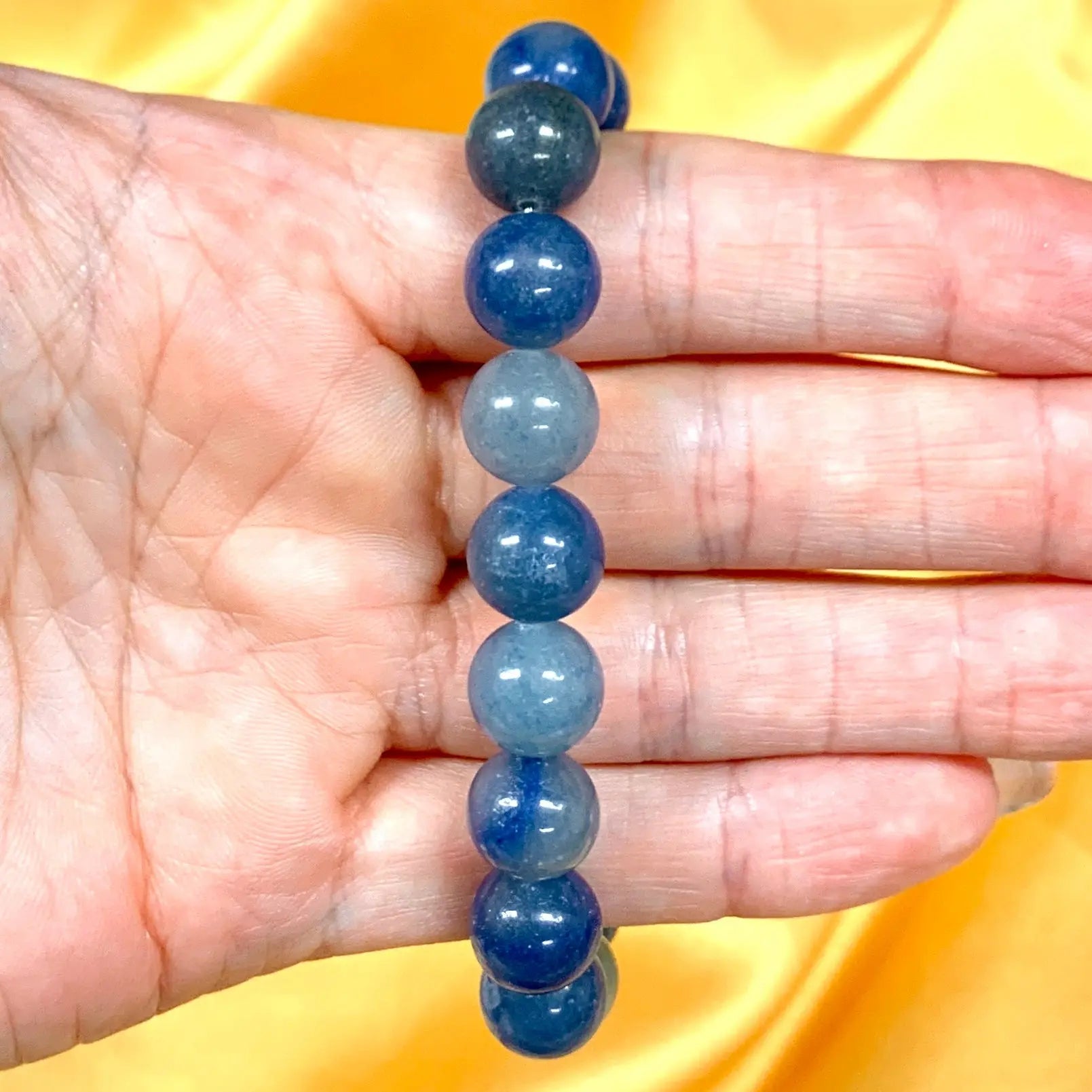 Sininen aventuriini - Rannekoru - Rauhoittaa hermostoa, kohottaa apeaa mieltä - Valkoisen Liekin Voima