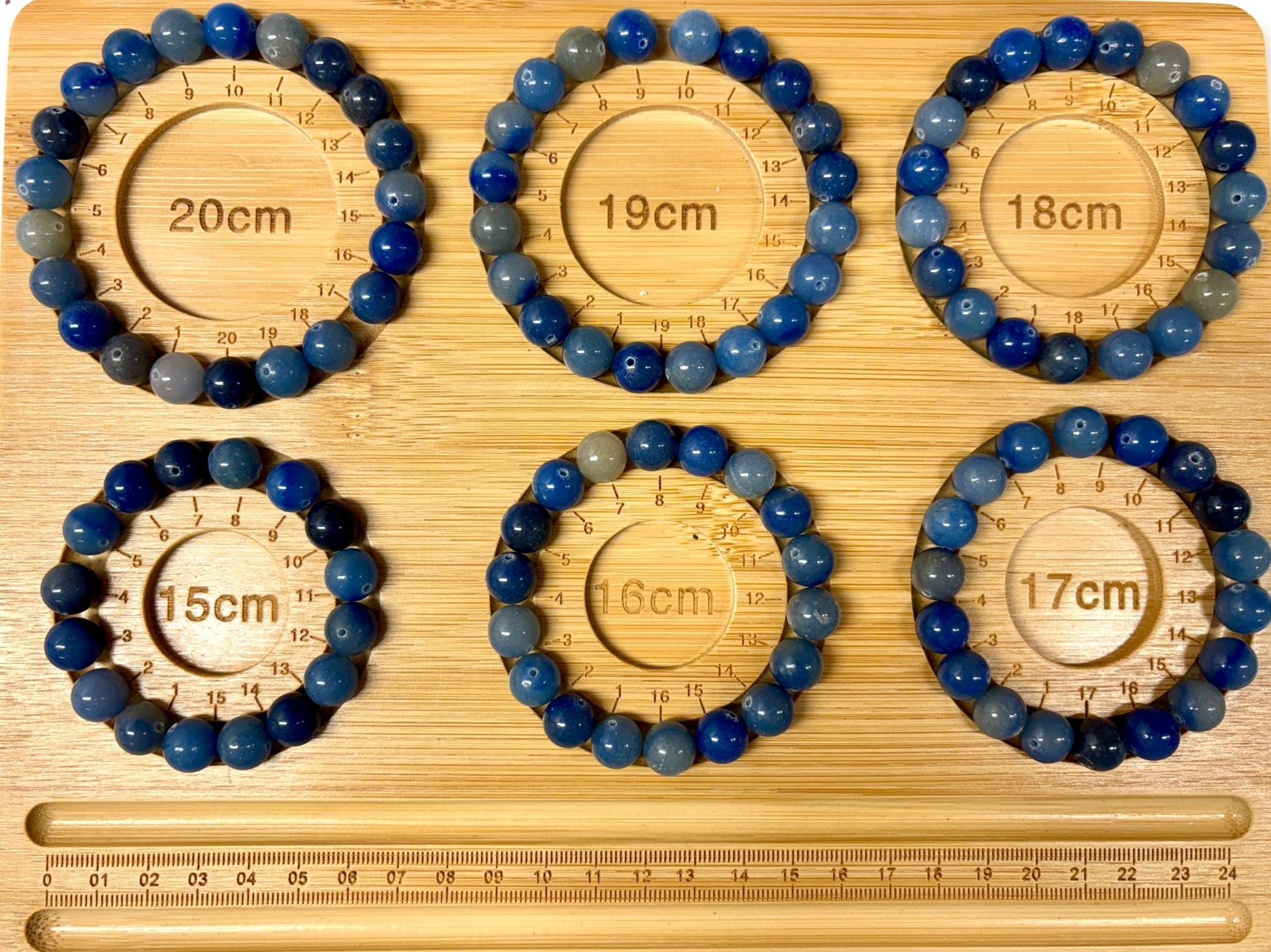 Sininen aventuriini - Rannekoru - Rauhoittaa hermostoa, kohottaa apeaa mieltä - Valkoisen Liekin Voima