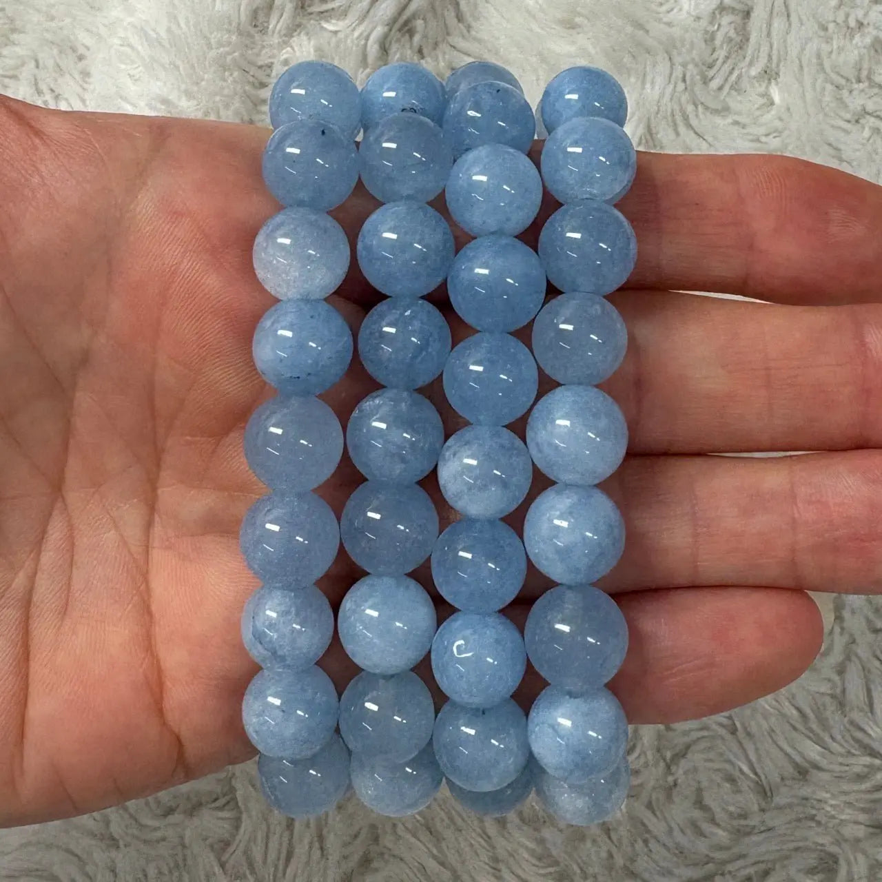 Sininen kalsedoni - Rannekoru - Lievittää stressiä, ahdistusta, jännitystä ja hermostuneisuutta - Valkoisen Liekin Voima