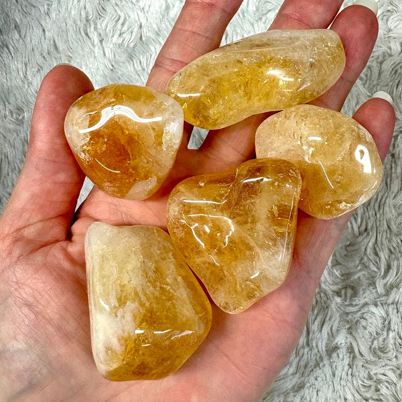 Sitriini - Kämmenkivi - Kantaa Ae Jofielin energiaa 3-5cm Valkoisen Liekin Voima