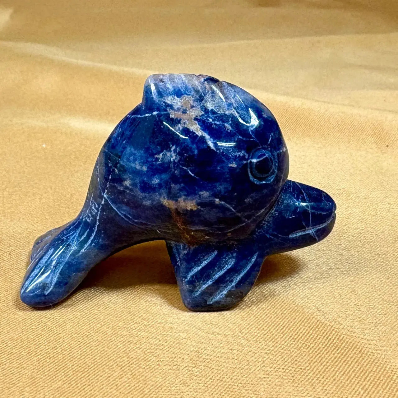 Sodaliitti - Kristallifisu - Lasten suosikki - 4,5cm - Valkoisen Liekin Voima