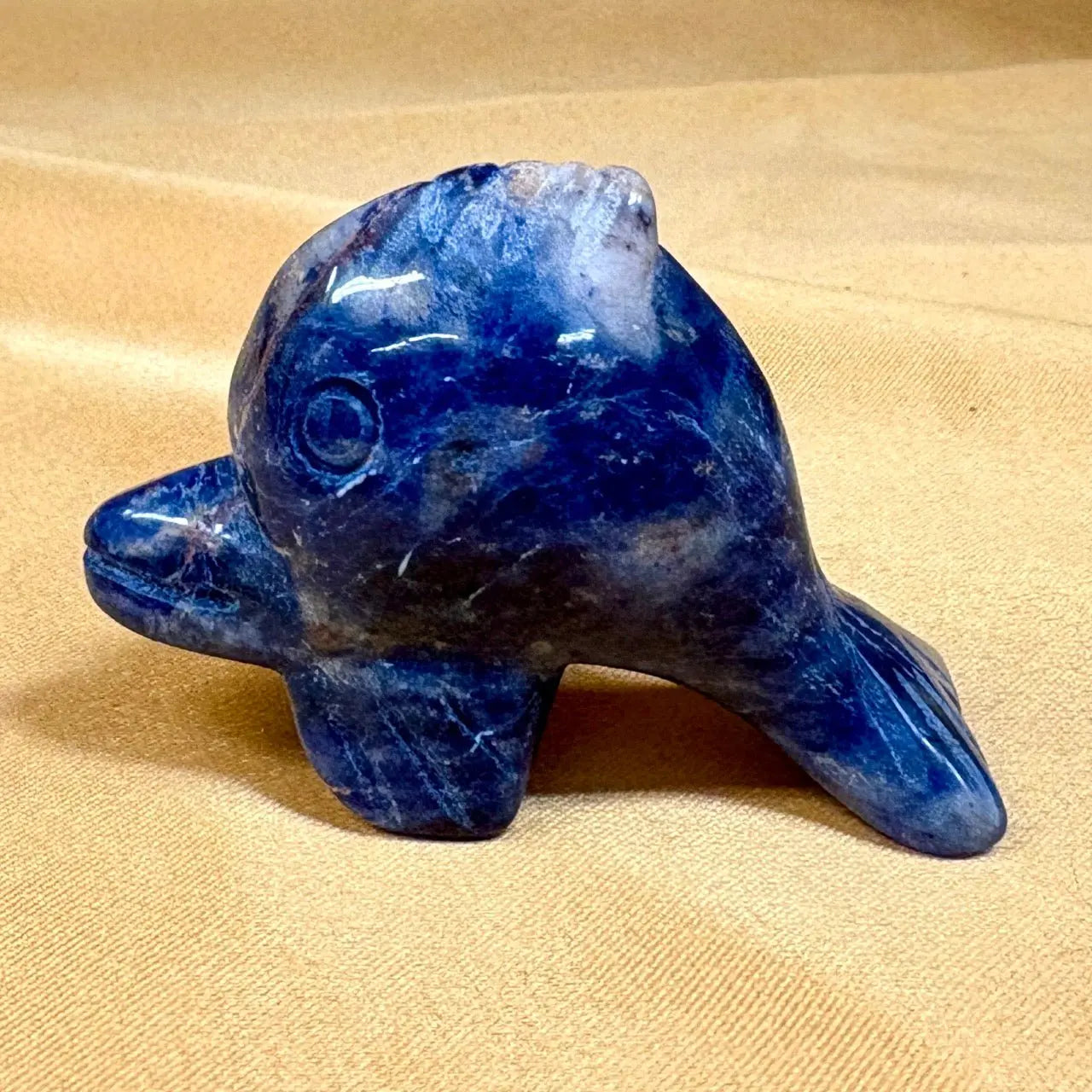 Sodaliitti - Kristallifisu - Lasten suosikki - 4,5cm - Valkoisen Liekin Voima