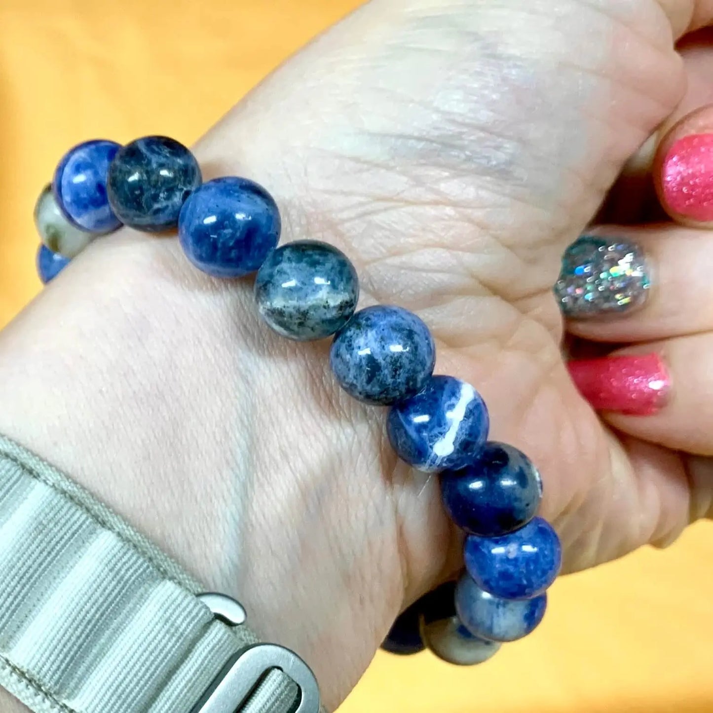 Sodaliitti - Rannekoru - Selkeyttää tunteita, vahvistaa intuitiota - Valkoisen Liekin Voima