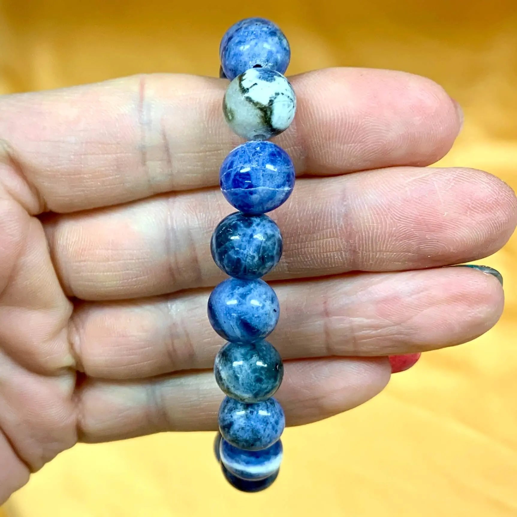 Sodaliitti - Rannekoru - Selkeyttää tunteita, vahvistaa intuitiota - Valkoisen Liekin Voima