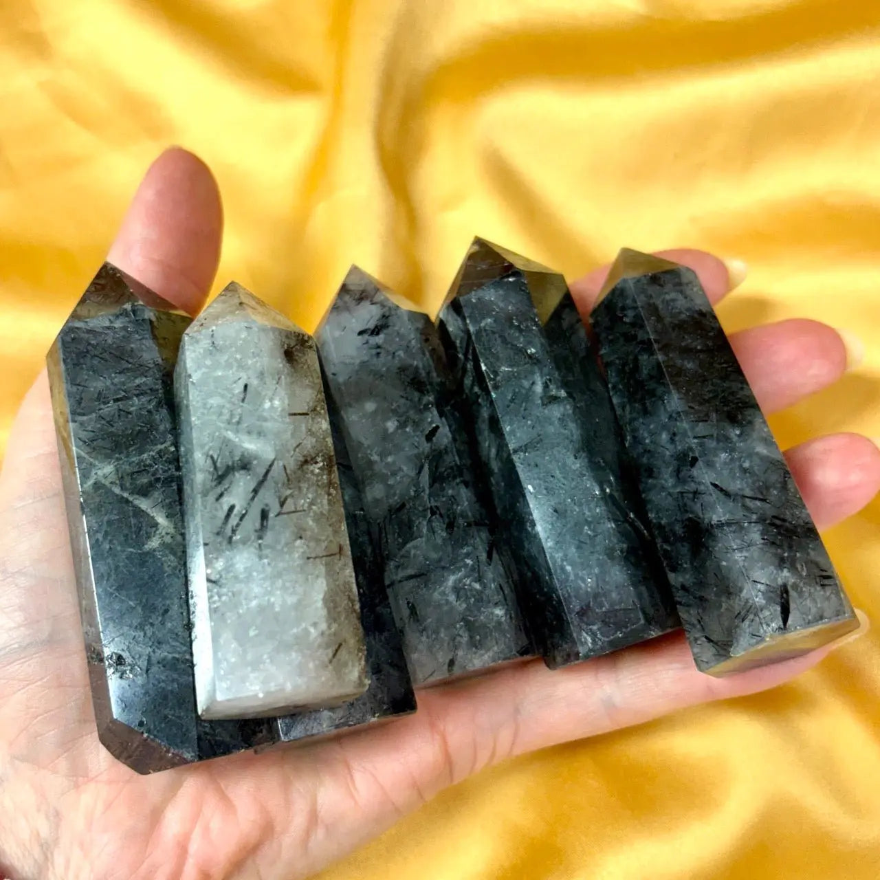 Turmaliinikvartsi - Kristallikärki - Maadoittaa, suojaa, virkistää, hoitaa kehon kipuja - 8cm - Valkoisen Liekin Voima