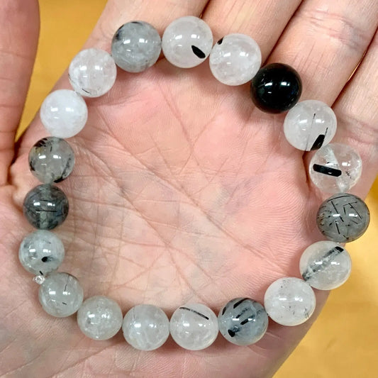 Turmaliinikvartsi - Rannekoru - Virkistää, puhdistaa, vähentää stressiä ja ahdistusta - Valkoisen Liekin Voima