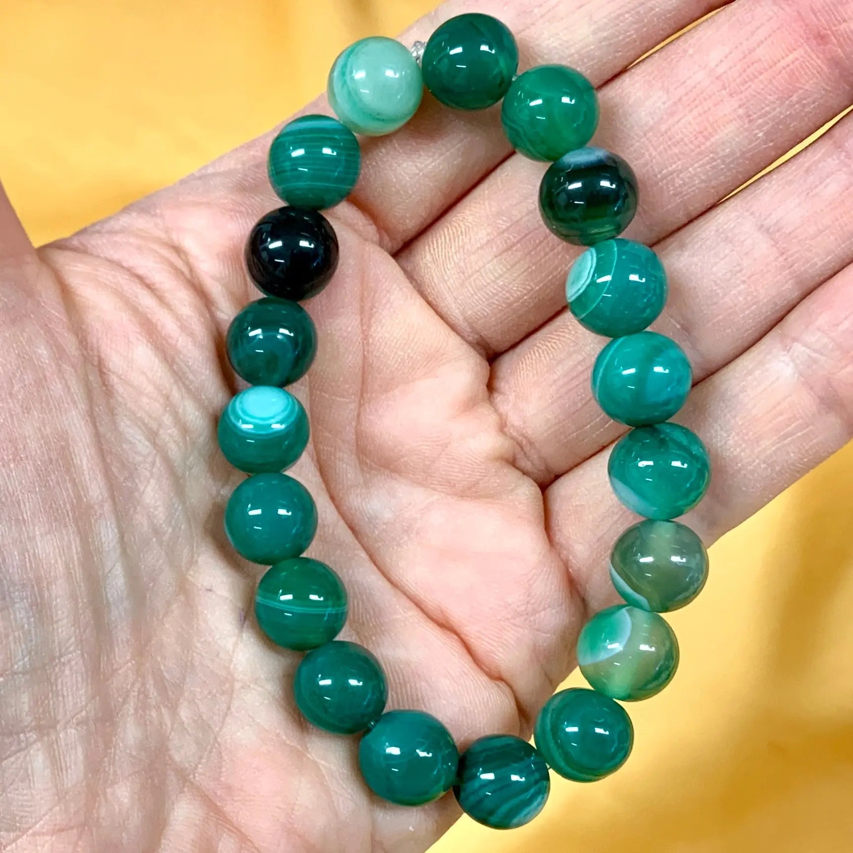 Vihreä akaatti - Rannekoru - Tuo elinvoimaa, parannusta ja runsautta - Valkoisen Liekin Voima