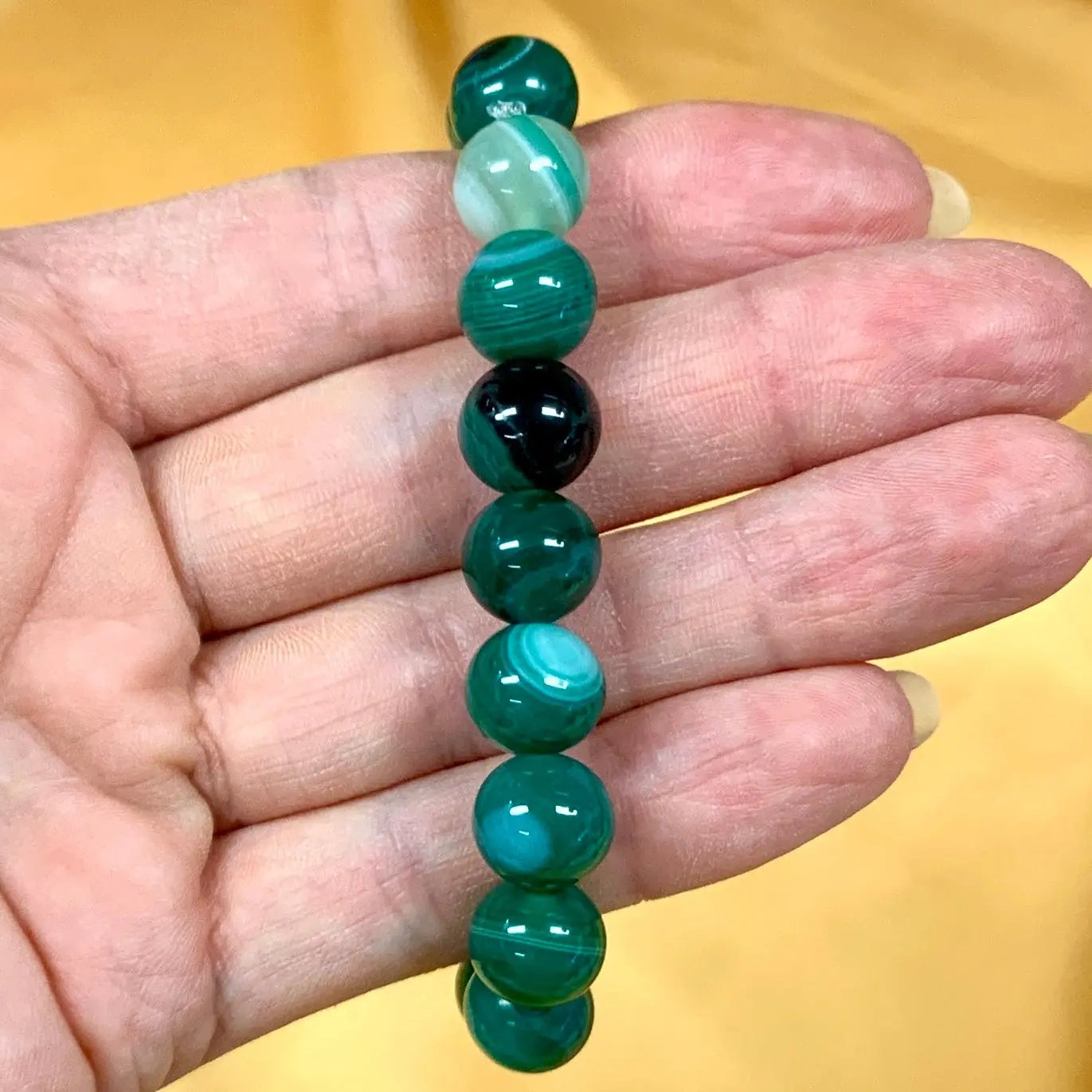 Vihreä akaatti - Rannekoru - Tuo elinvoimaa, parannusta ja runsautta - Valkoisen Liekin Voima