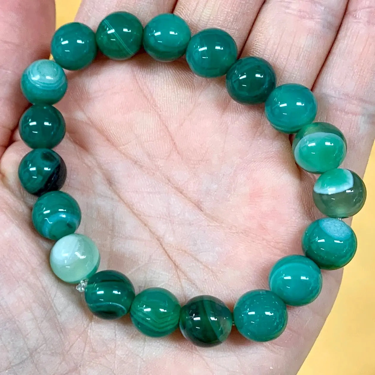 Vihreä akaatti - Rannekoru - Tuo elinvoimaa, parannusta ja runsautta - Valkoisen Liekin Voima