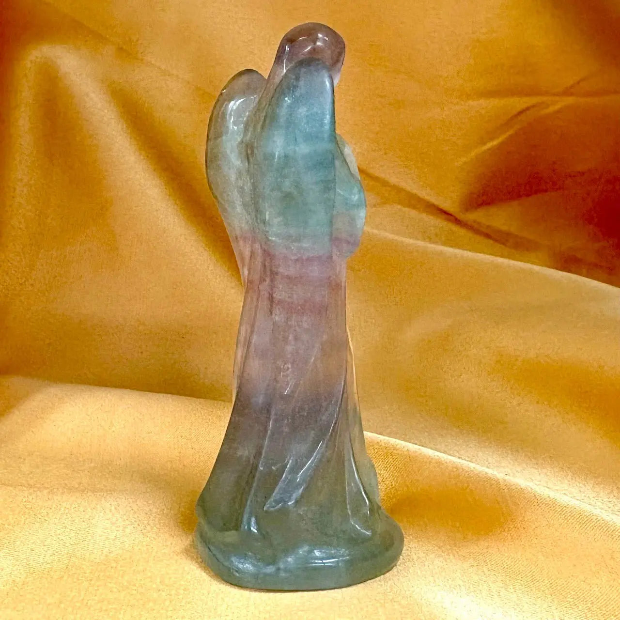 Yltäkylläisyyden kristallienkeli Haniel - Sateenkaarifluoriitti 8cm - Valkoisen Liekin Voima