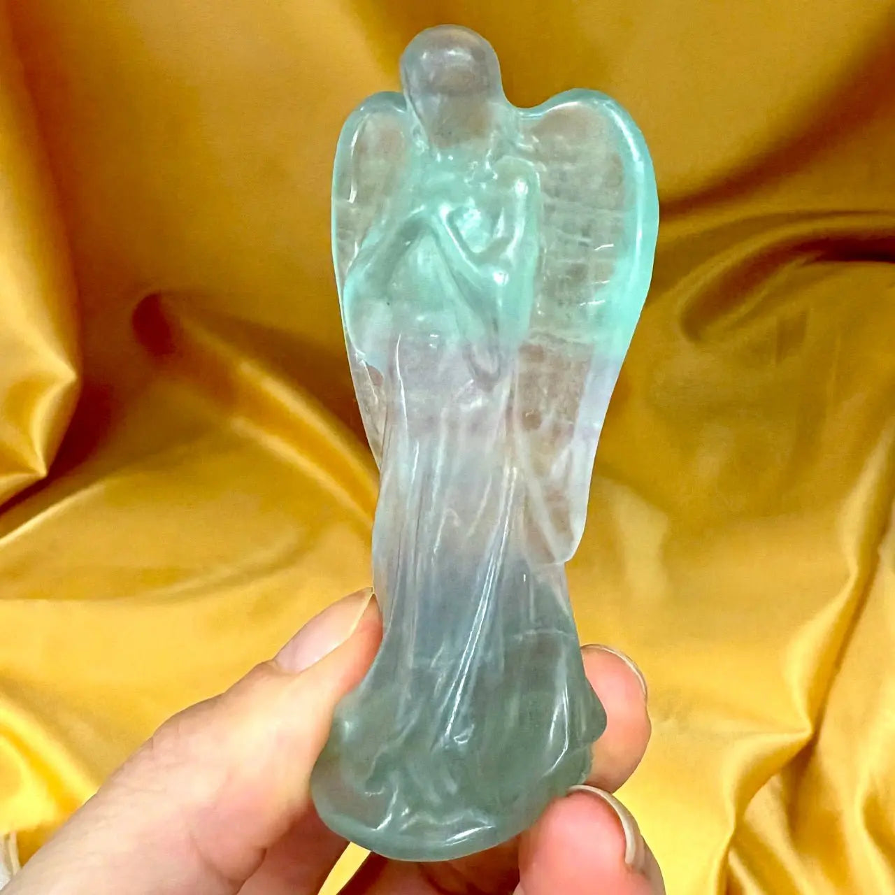 Yltäkylläisyyden kristallienkeli Haniel - Sateenkaarifluoriitti 8cm - Valkoisen Liekin Voima