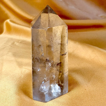Vuorikristalli - Kristallikärki - 6cm - hiottu