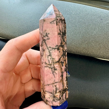 Rodoniitti - Kristallikärki - 9,5cm - 145g - Uniikki kappale