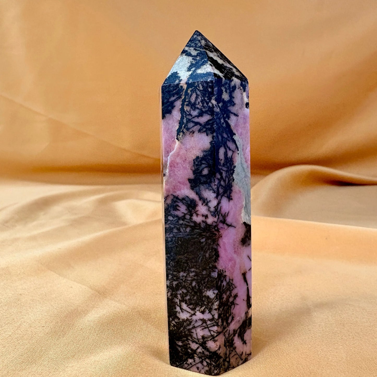 Rodoniitti - Kristallikärki - Vahvistaa sydäntä - 9cm - 120g