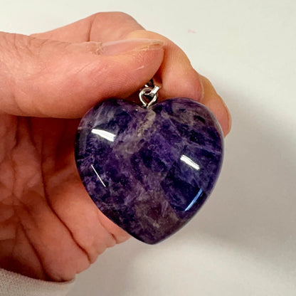 Ametisti - Sydänkaulakoru 3cm - Kantaa Violettiliekin energiaa