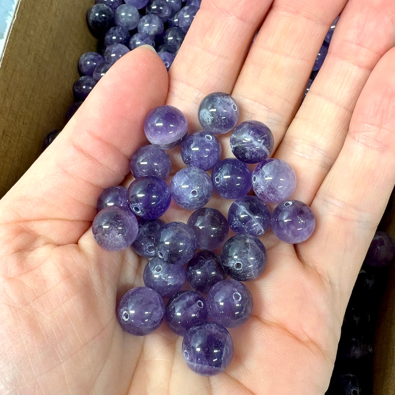 Vaalea ametisti - Rannekoru - Rauhoittaa ylikuormitusta ja auttaa palautumaan