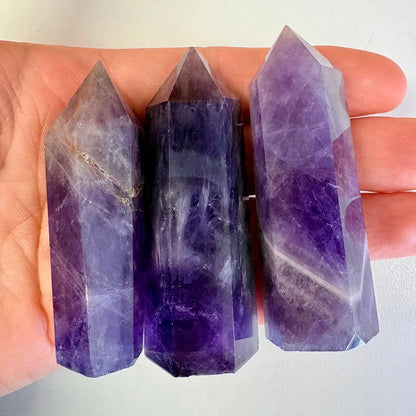 Ametisti - Kristallikärki - 6,5cm - Rauhaa, suojaa ja korkeampaa tietoisuutta - Valkoisen Liekin Voima