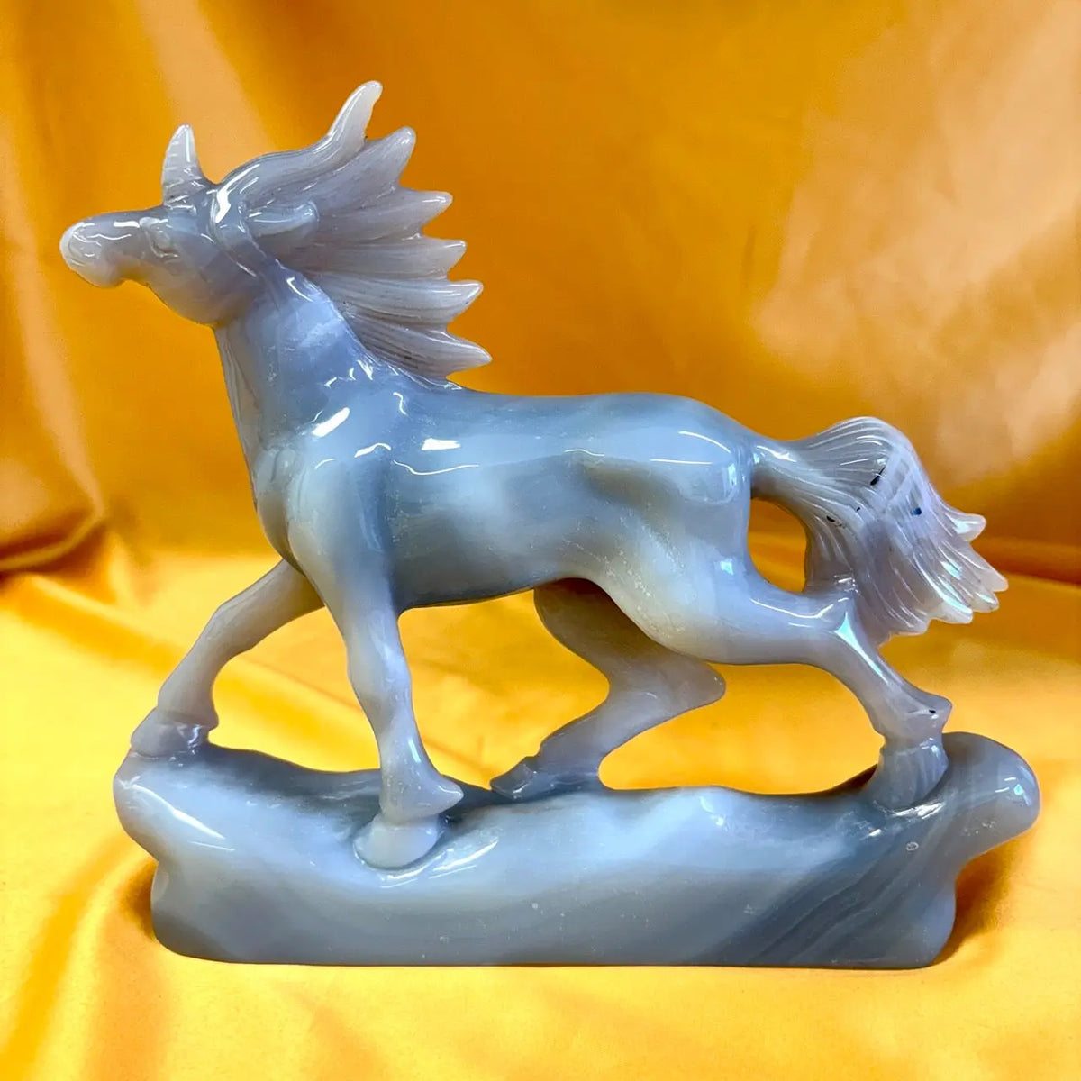 Akaatti - Kristalliyksisarvinen Alina 678g - 18cm - Uniikki kappale