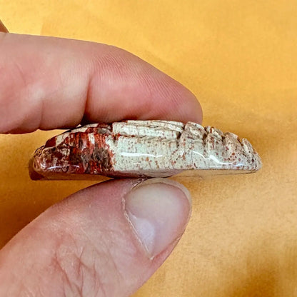 Punainen jaspis - Enkelinsiipi kämmenkivi- Itseluottamusta ja elinvoimaa - 4cm
