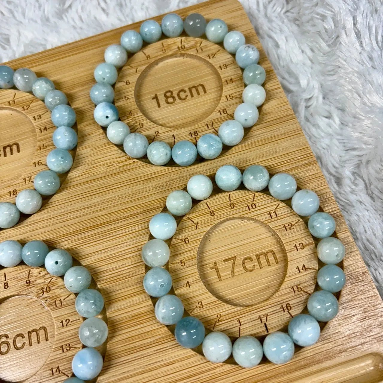 Akvamariini - Rannekoru - Hoitaa sisäistä lasta, tuo turvaa, lisää elämäniloa - Valkoisen Liekin Voima