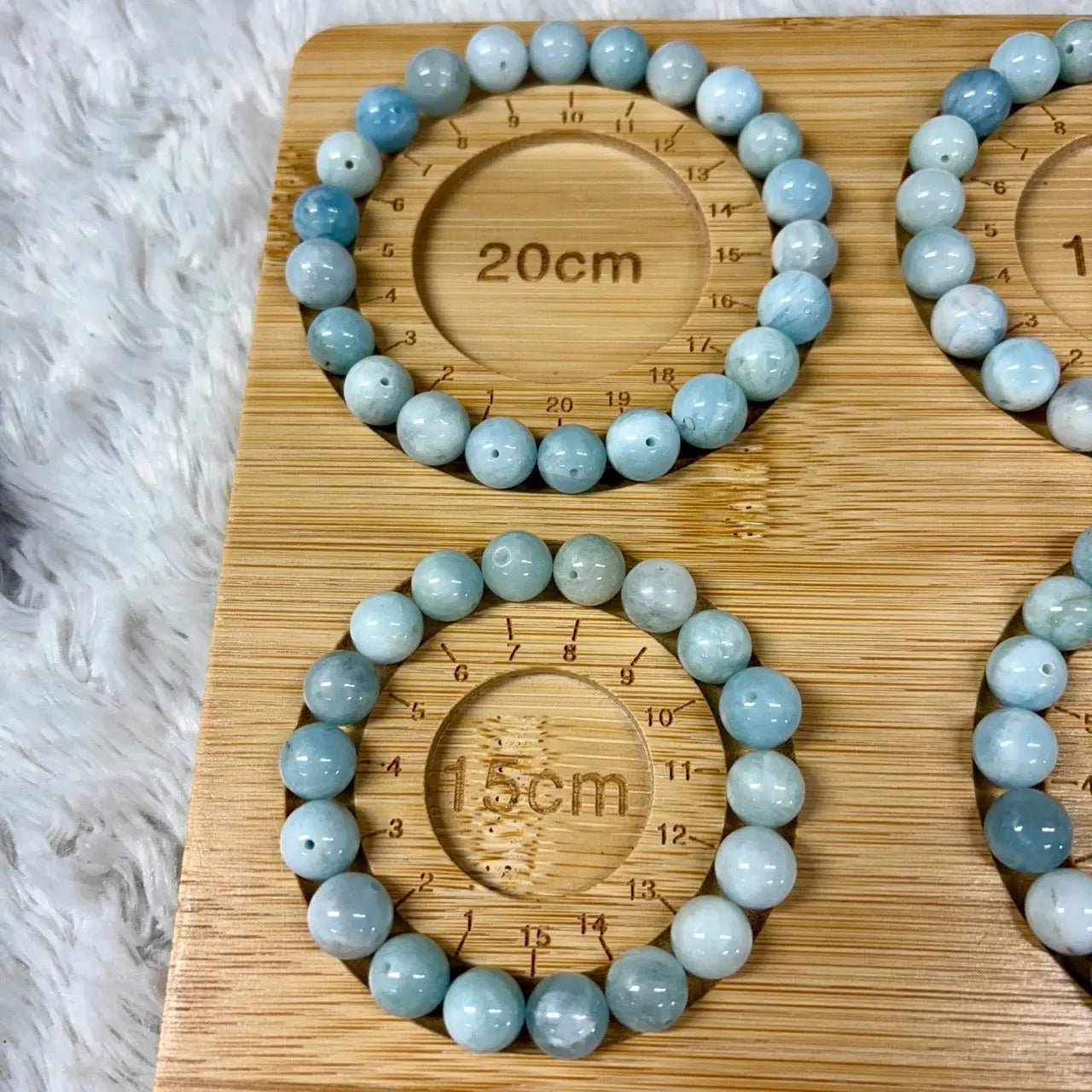 Akvamariini - Rannekoru - Hoitaa sisäistä lasta, tuo turvaa, lisää elämäniloa - Valkoisen Liekin Voima