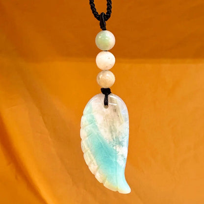 Amatsoniitti - Enkelinsiipikaulakoru - Rauhoittaa hermostoa ja tuo äidinrakkautta - Valkoisen Liekin Voima