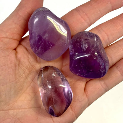 Ametisti - Kämmenkivi - Kantaa Ae Zadkielin energiaa 3 - 5cm - Valkoisen Liekin Voima