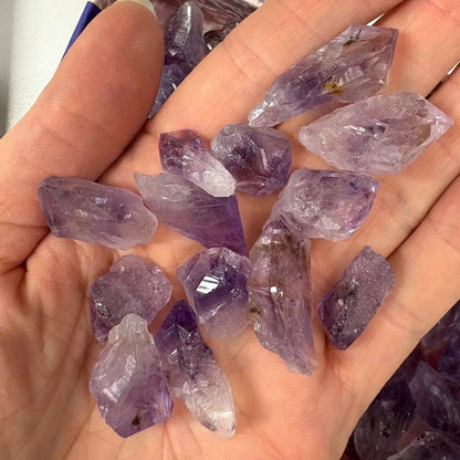 Brasilian Ametisti - luonnollinen raakapala/kärki - Valkoisen Liekin Voima